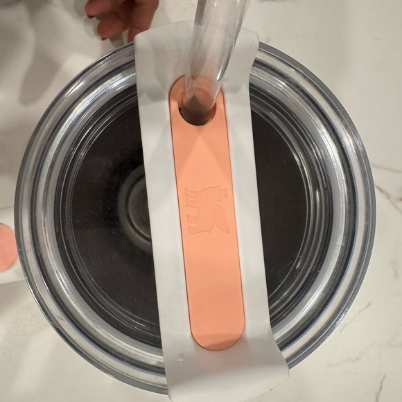 Stanley Peach 40 oz tumbler - Picture 7 of 10